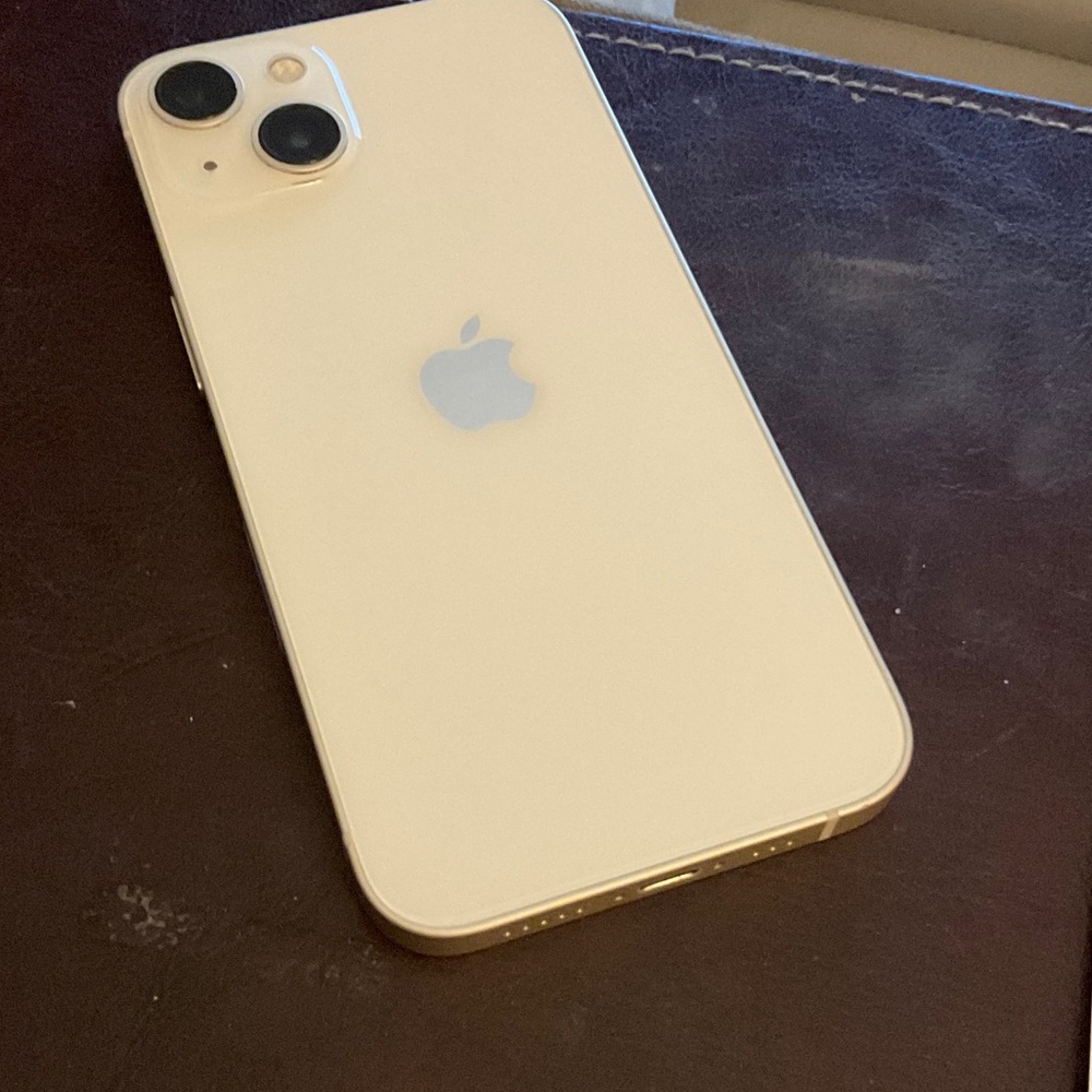 Apple iPhone in White with Dual Rear Cameras